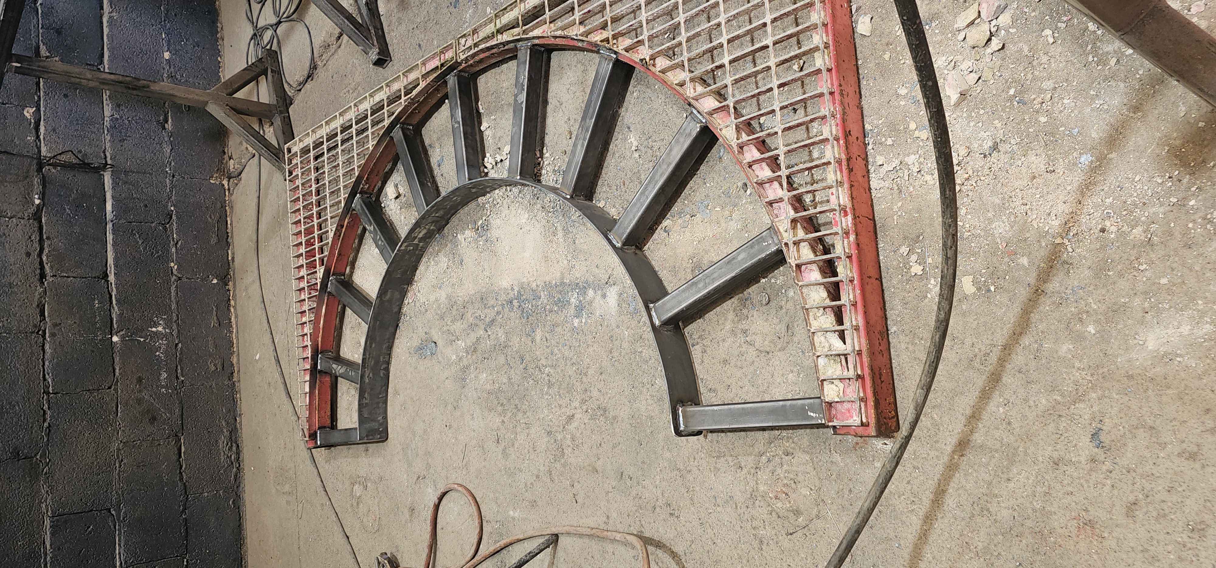 Casing platform frame ready for paint